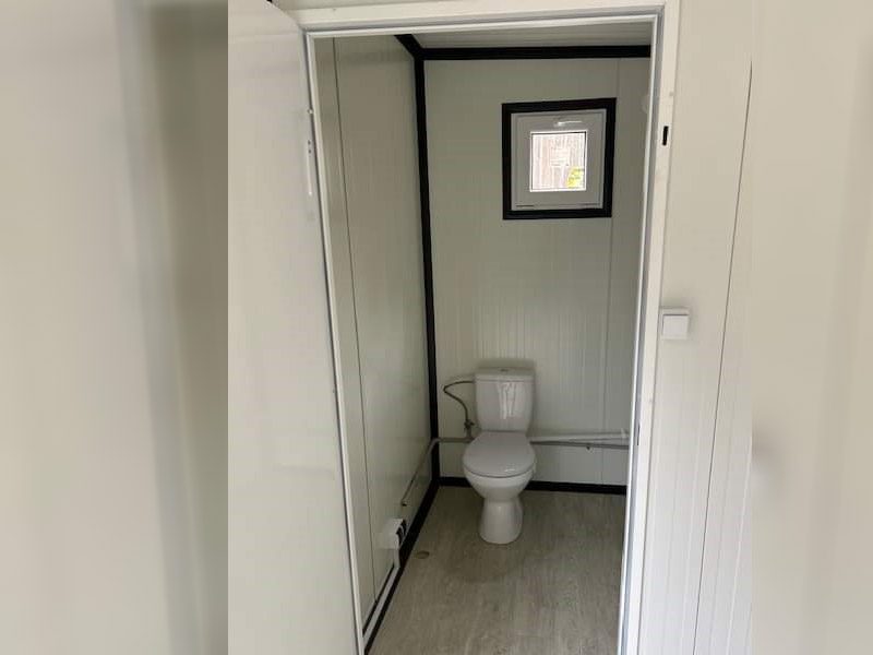 1.Mobile Toilet
